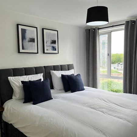Beautiful Riverview Apartment צ'למספורד מראה חיצוני תמונה